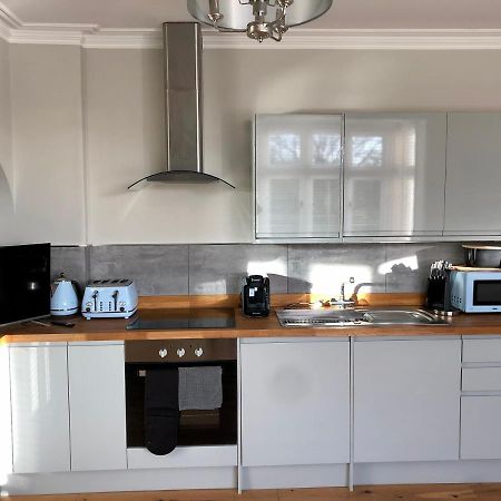Stunning 2 Bed Georgian Apartment Swafield Exterior photo