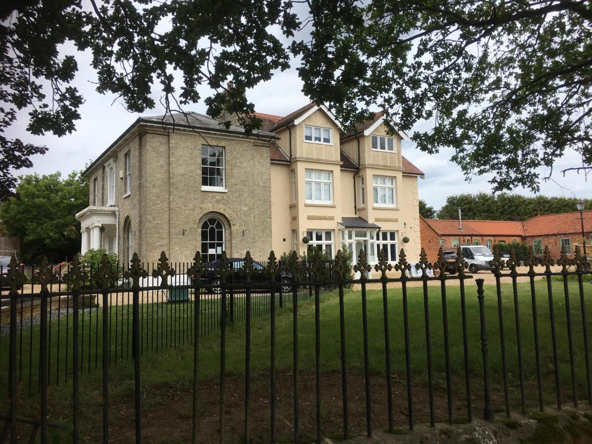 Stunning 2 Bed Georgian Apartment Swafield Exterior photo