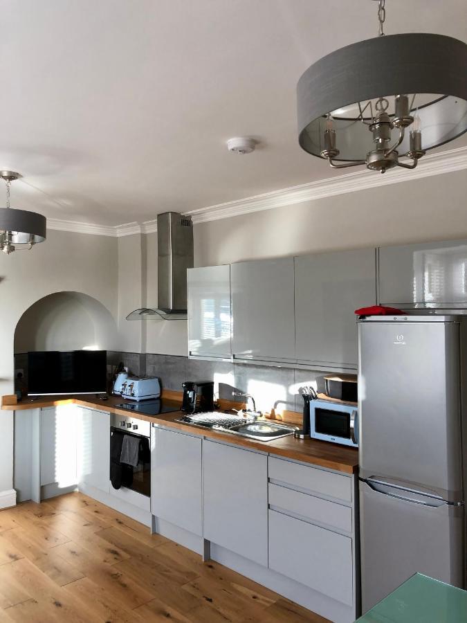 Stunning 2 Bed Georgian Apartment Swafield Exterior photo
